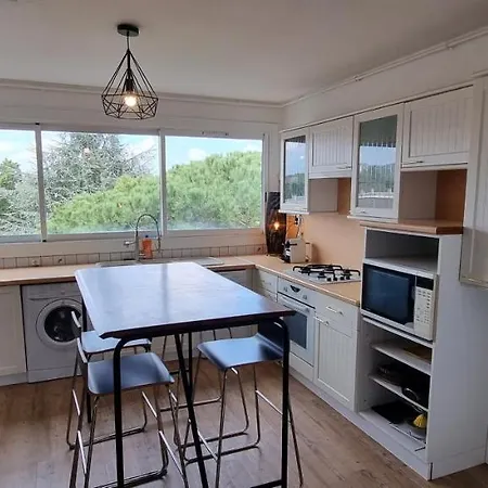 Apartment Chambres Privees Dans De Standing