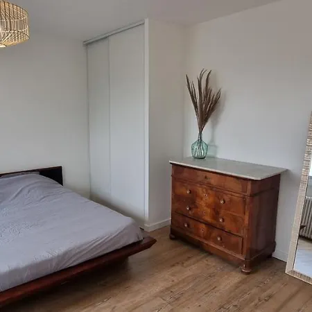Apartment Chambres Privees Dans De Standing